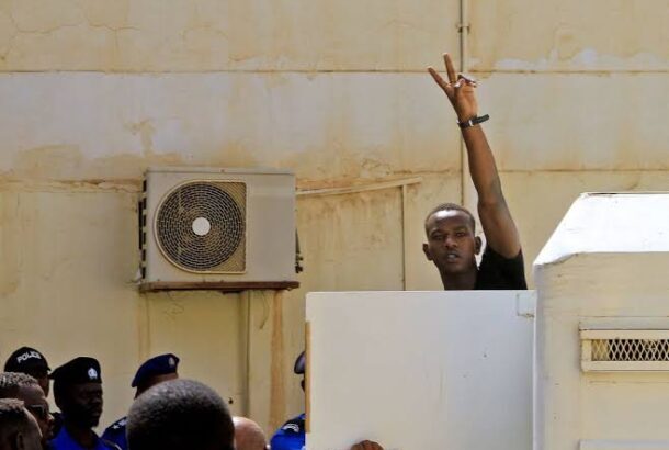 اعتقال الناشط السياسي في السودان بمقر السفارة السودانية في ليبيا.