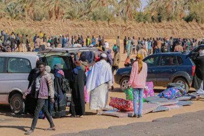 أزمة ديموغرافية تخنق اللاجئين السودانيين في ليبيا.. احتجاجات بطرابلس تطالب بطرد المفوضية السامية والوزراء يحذرون من التوطين