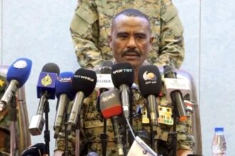 “هيومن رايتس ووتش” تطالب الجيش السوداني بمحاسبة قادة الدعم السريع المنشقين وترفض منحهم العفو عن الجرائم الخطيرة