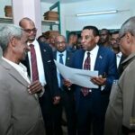 رئيس الوزراء يقف على أعمال كنترول الشهادة السودانية لدفعة 2026
