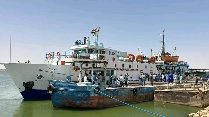في يوم تاريخي.. وادي حلفا تستقبل 580 مواطناً عبر الباخرة “سيناء” في أولى رحلات العودة الطوعية
