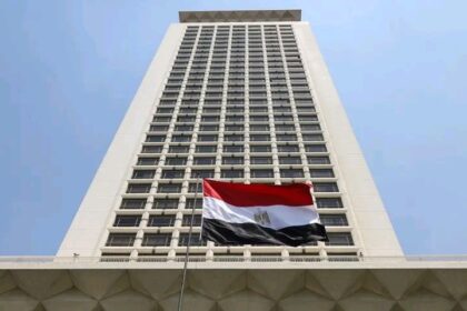 بمشاركة مستشار ترامب ووزيري خارجية السودان وتركيا.. القاهرة تقود حراكاً دولياً حاسماً لإنهاء الحرب في السودان 
