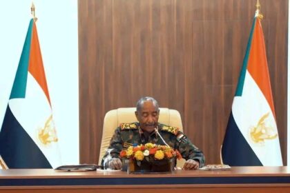 اجتماع سيادي برئاسة البرهان يضع “استقرار الصرف” والمعيشة في الواجهة ويجدد دعم الحوار السوداني والدمج العسكري
