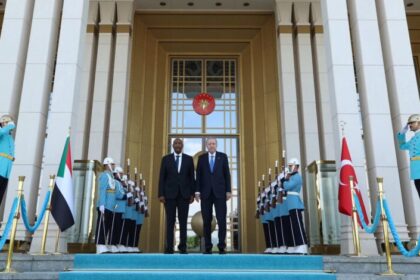 قمة سودانية تركية في أنقرة.. أردوغان يستقبل البرهان بالمجمع الرئاسي لبحث ملفات التعاون والتعافي
