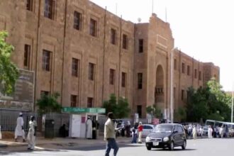 جامعة النيلين تغلق مراكزها.. ماذا يحدث؟