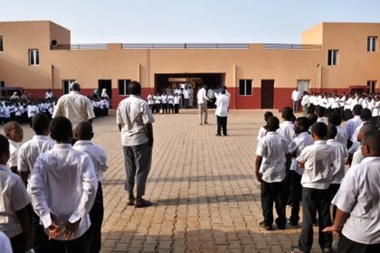 تحرك ياباني مفاجئ لدعم التعليم في السودان